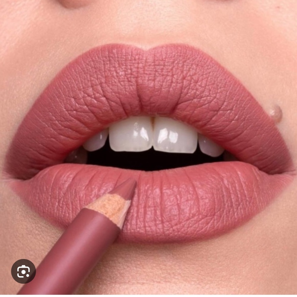 Laura Mercier Rose Lip Liner New in Box Beautiful Color Neutral